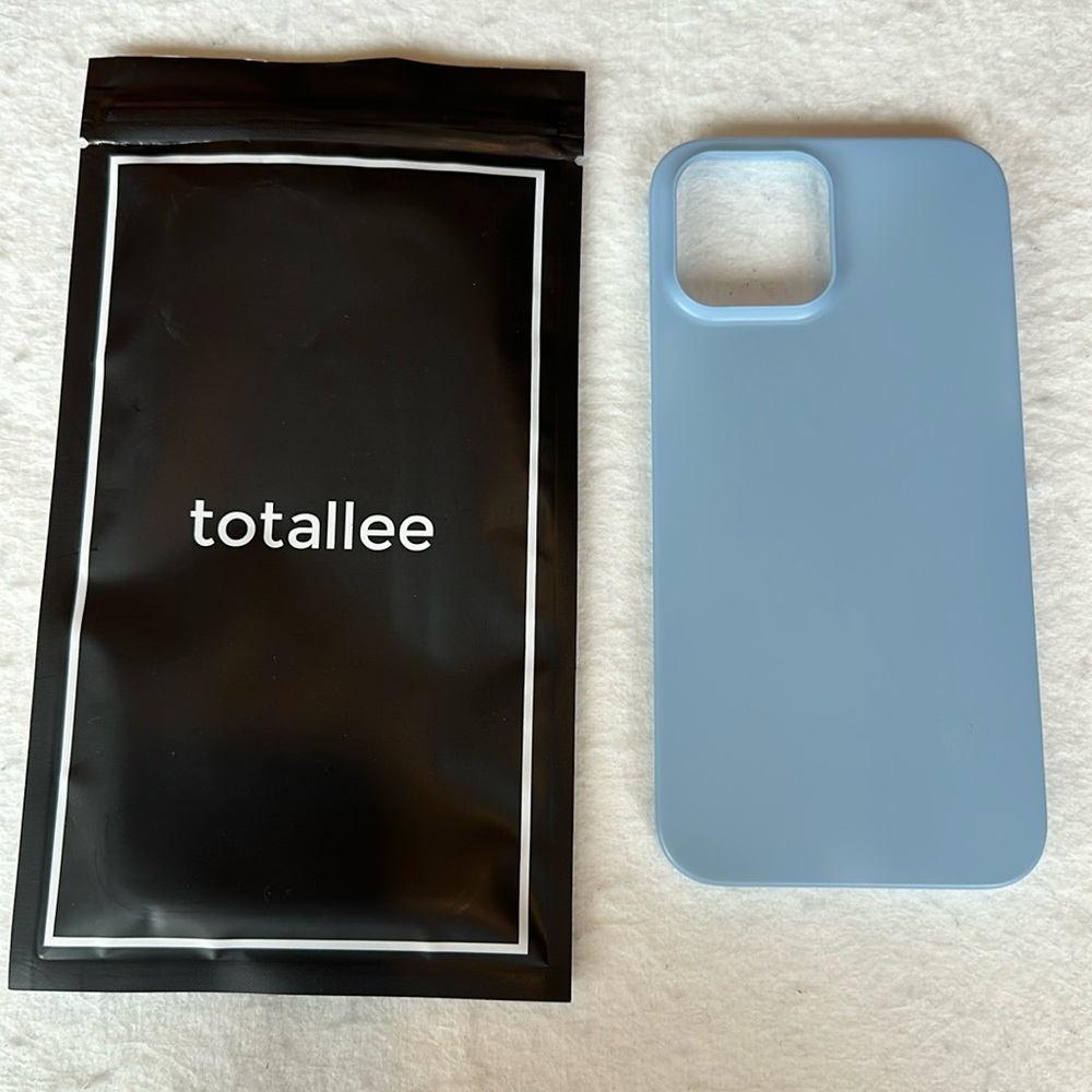 NWOT Totallee Cases iPhone 13 Pro Max Light Blue Slim & Minimal phone case